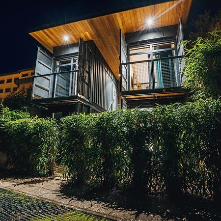City Glamping By One66 Hotel Любляна Екстер'єр фото