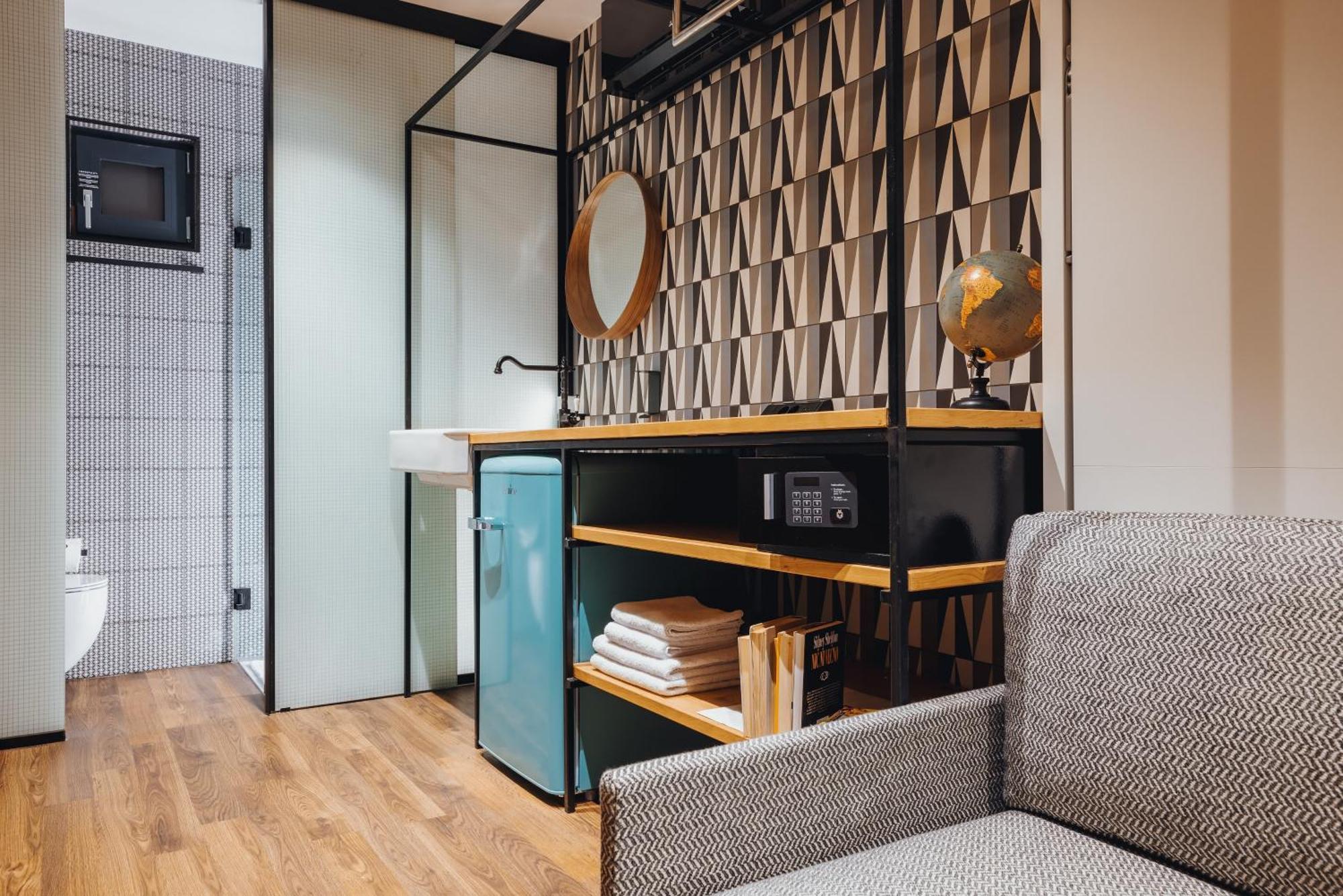 City Glamping By One66 Hotel Любляна Екстер'єр фото
