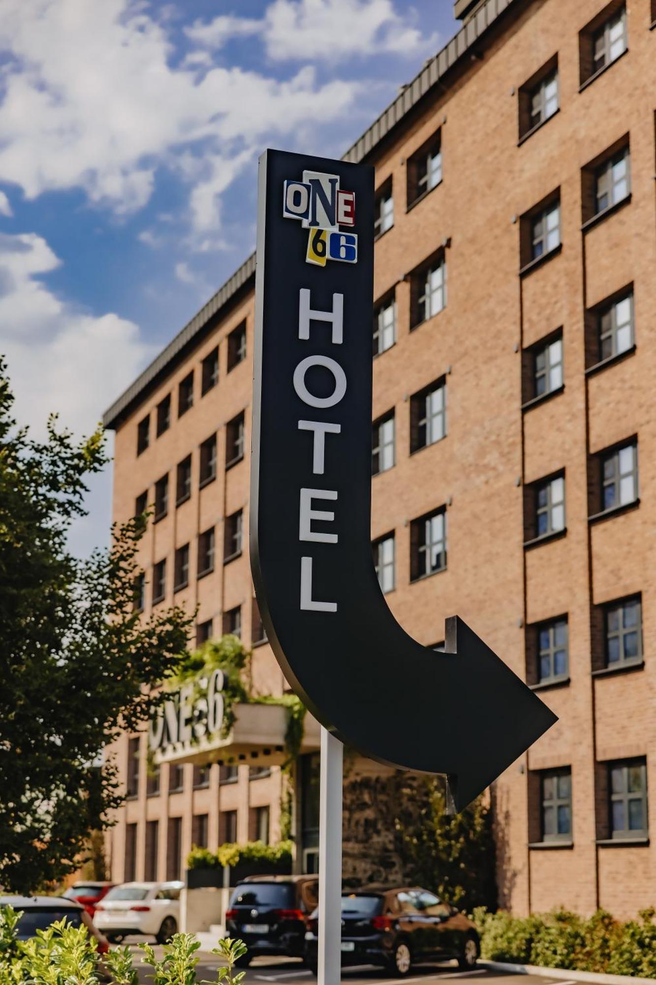City Glamping By One66 Hotel Любляна Екстер'єр фото